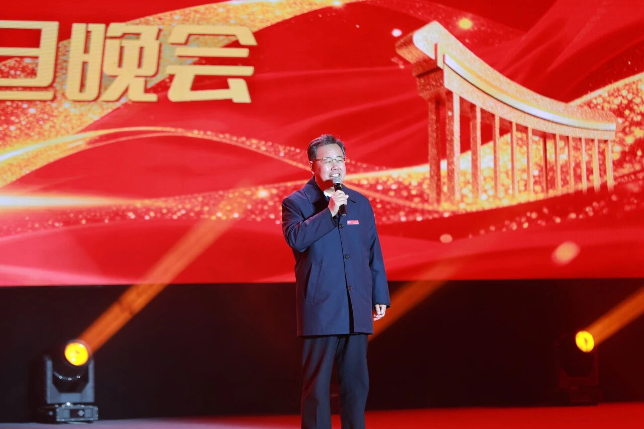 超燃！德阳交院这场迎新暨元旦晚会，刷屏了！